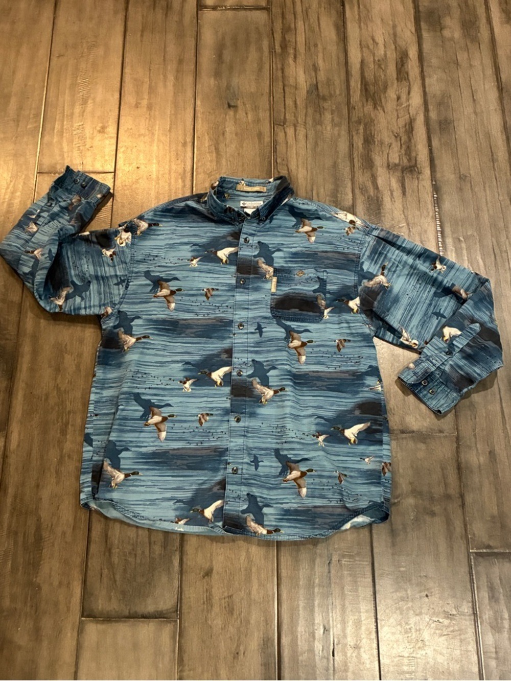 Columbia River Lodge Vintage Mallard Suck and Water Scene Print Shirt - Size XL
